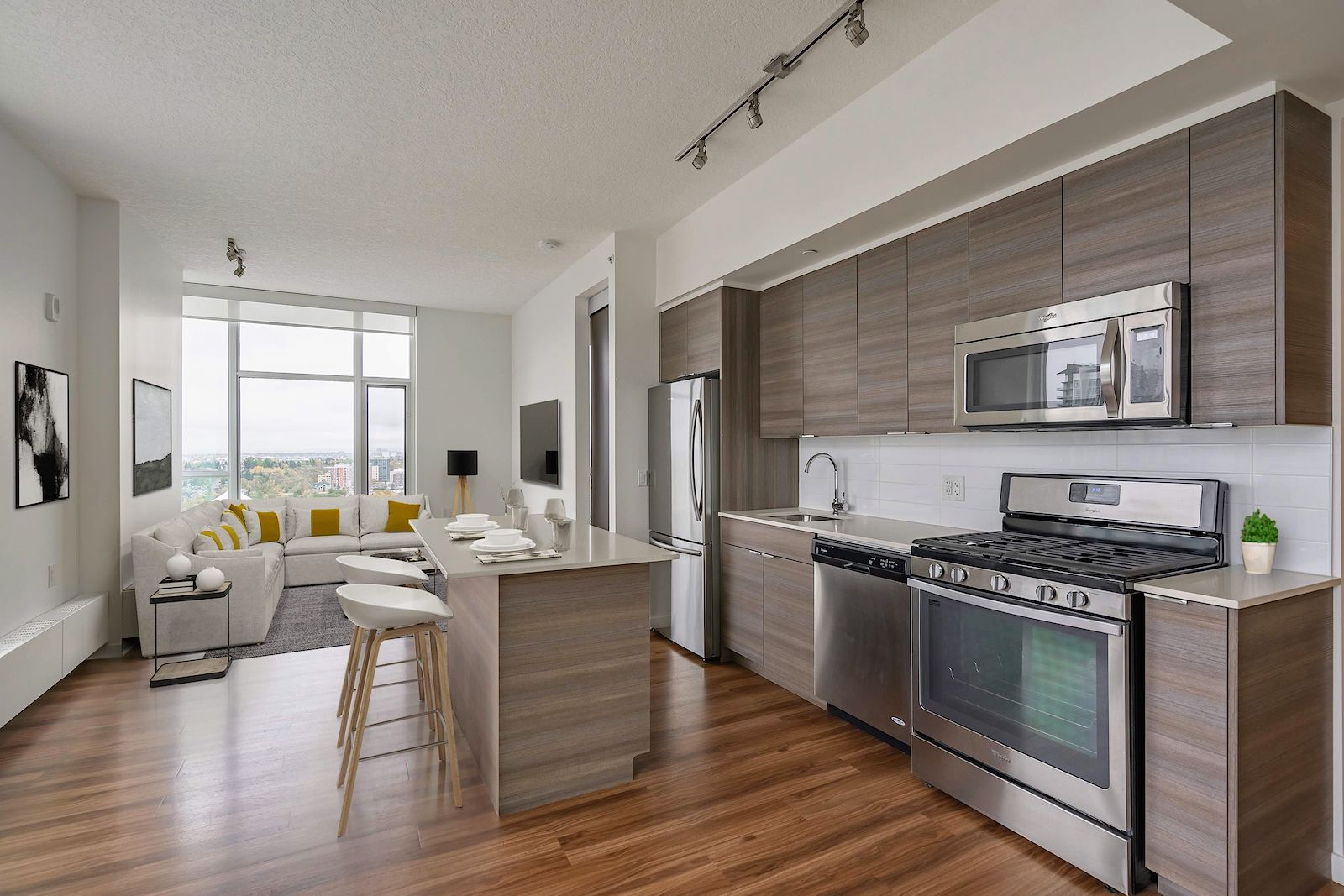 Calgary 1 bedrooms Apartment for rent. Property photo: 318402-1