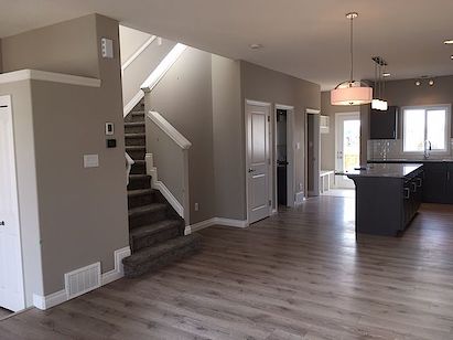 Edmonton 3 bedrooms Main Floor for rent. Property photo: 319331-2