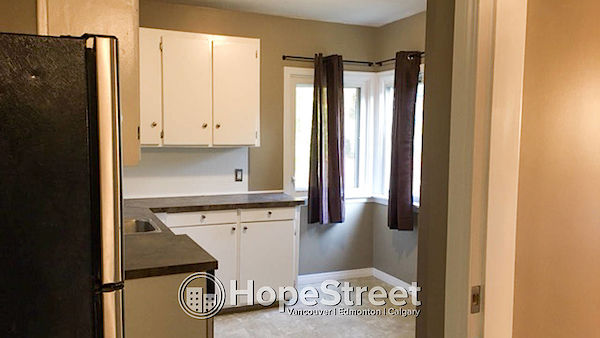 Edmonton 2 bedrooms Main Floor for rent. Property photo: 319785-2