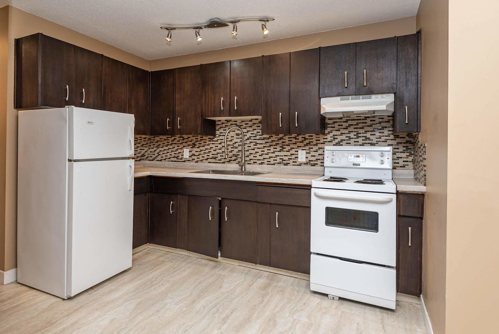 Edmonton 1 bedroom Apartment for rent. Property photo: 320351-1