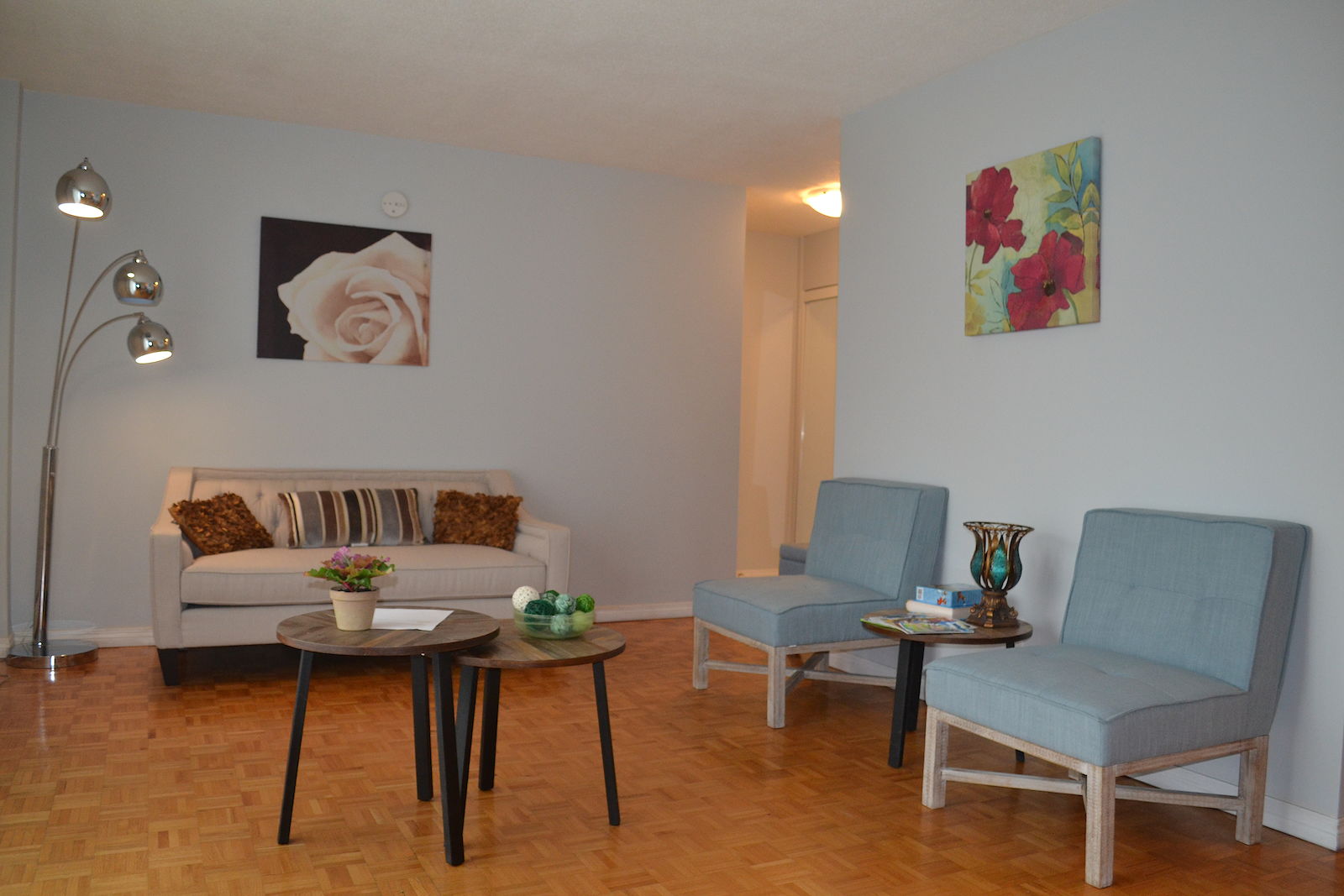Calgary 2 bedrooms Condo Unit for rent. Property photo: 320600-1