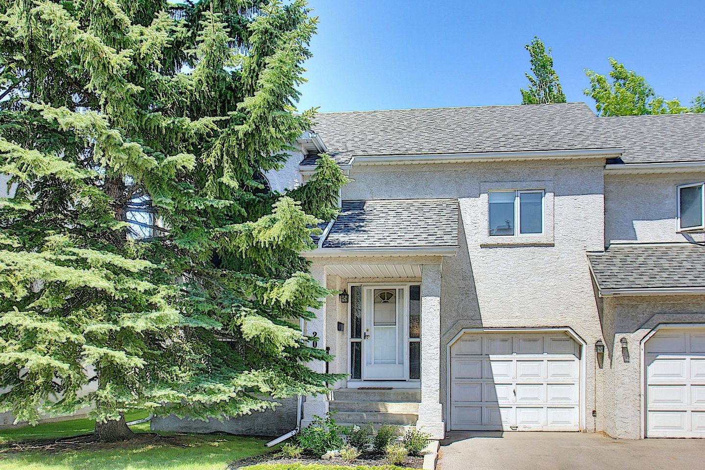 Calgary 3 bedrooms Townhouse for rent. Property photo: 320825-1