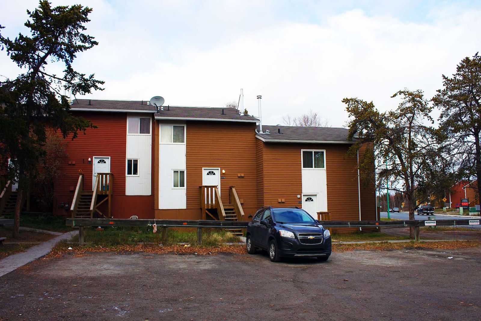 Yellowknife 3 bedrooms Apartment for rent. Property photo: 321102-1