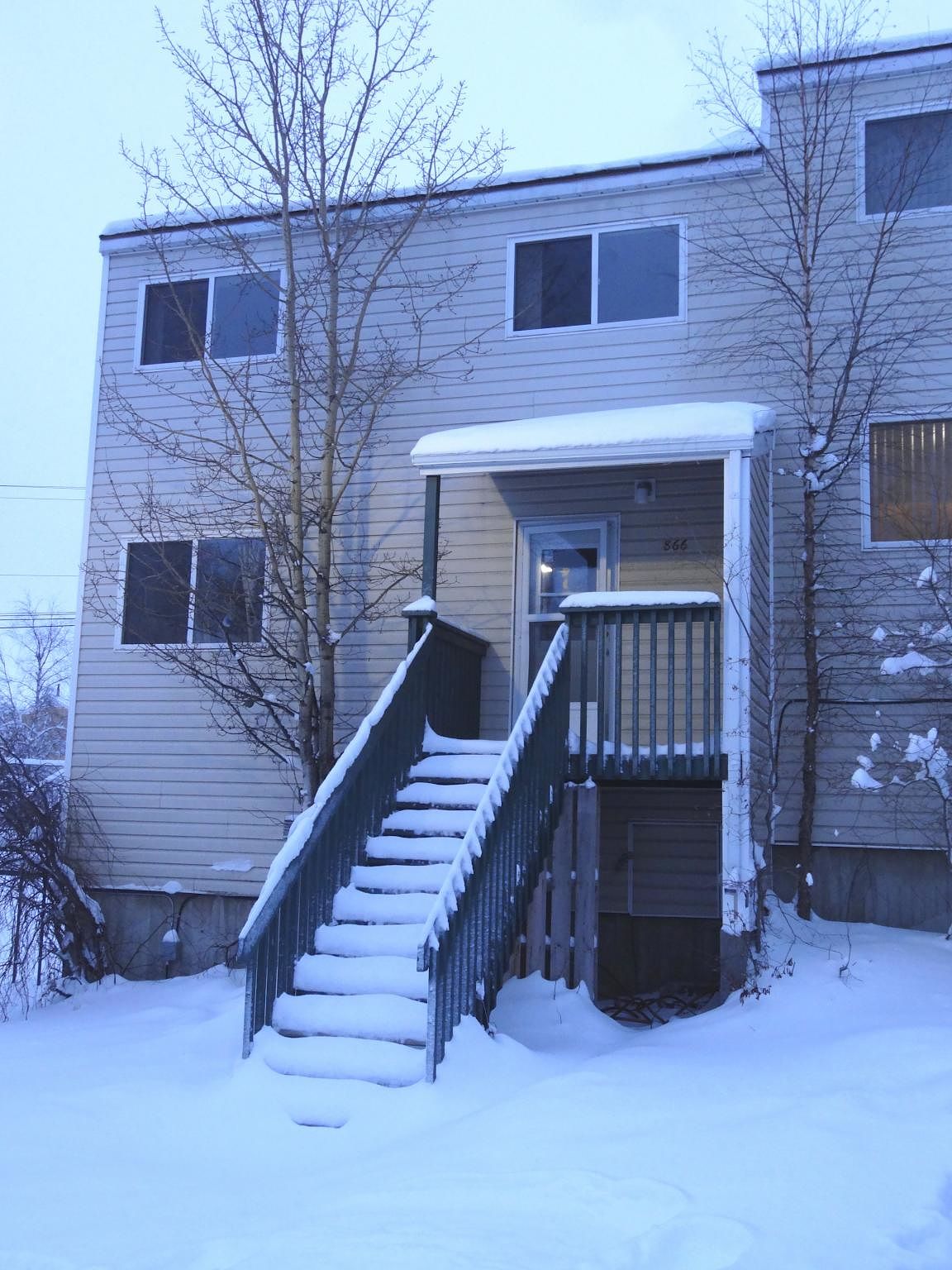 Yellowknife 3 bedrooms Apartment for rent. Property photo: 321105-1