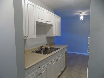 Yellowknife 2 bedrooms Apartment for rent. Property photo: 321111-2