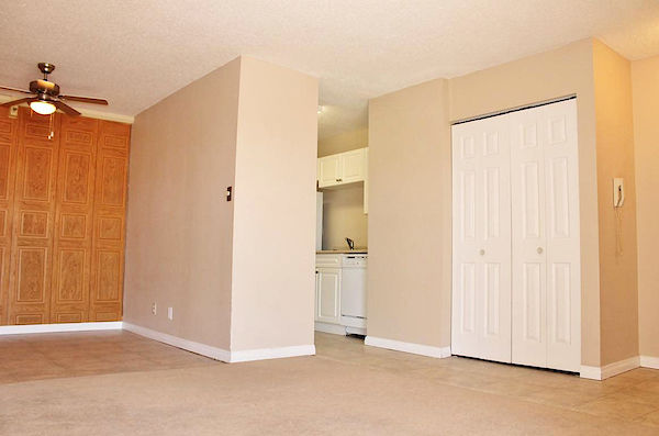 Yellowknife 2 bedrooms Apartment for rent. Property photo: 321135-2