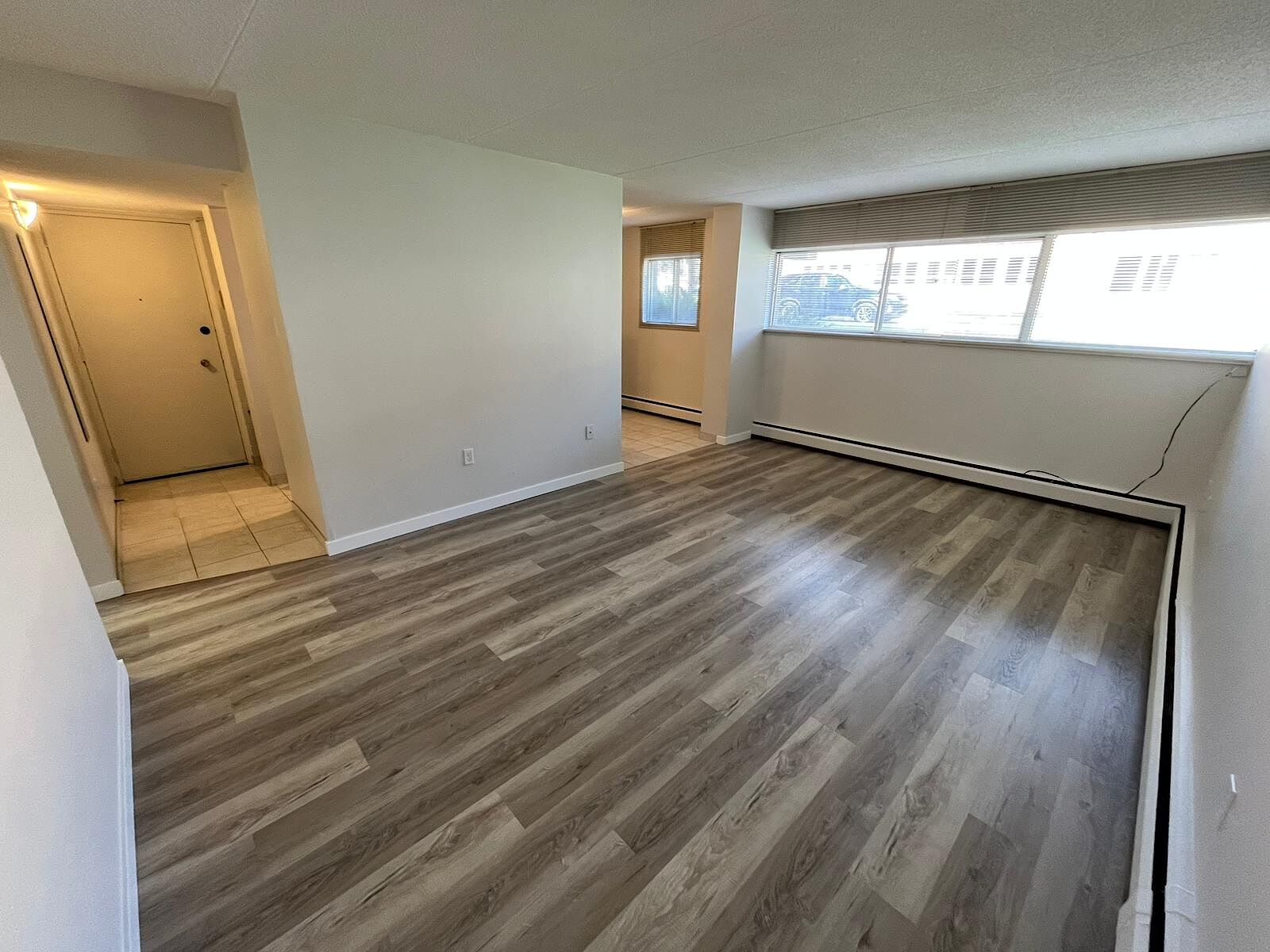 Calgary 2 bedrooms Apartment for rent. Property photo: 322559-1