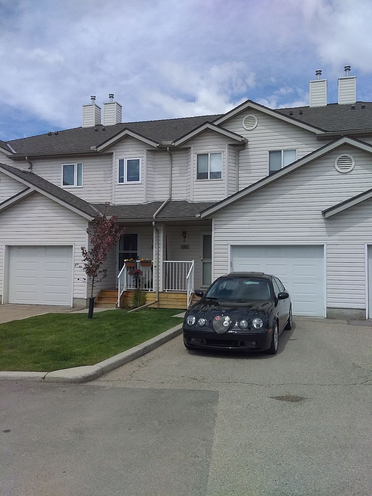 Calgary 3 bedrooms Townhouse for rent. Property photo: 322602-1