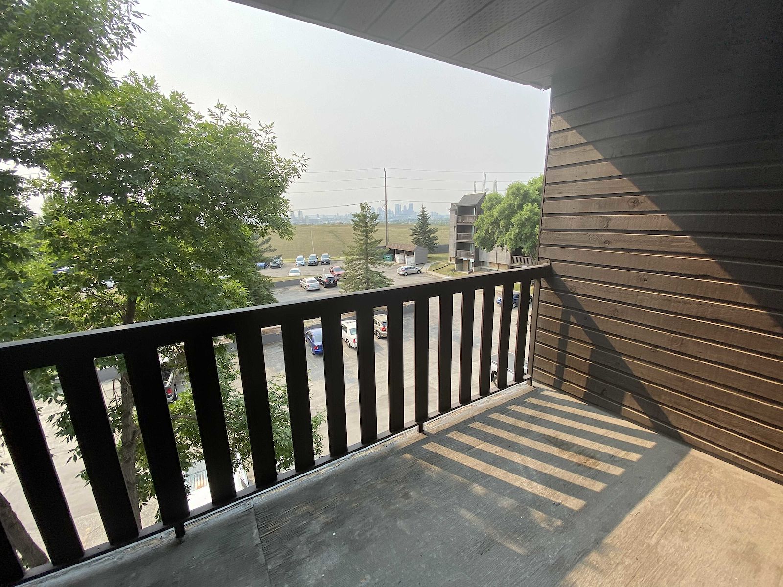 Calgary 1 bedrooms Apartment for rent. Property photo: 32351-1