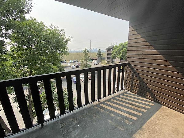 Calgary 1 bedroom Apartment for rent. Property photo: 32351-2