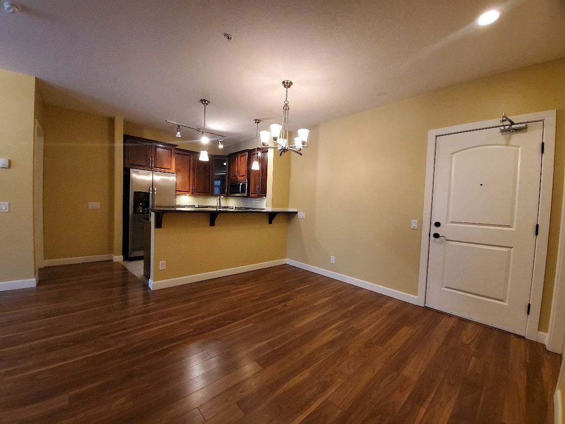 Calgary 2 bedrooms Apartment for rent. Property photo: 327410-1