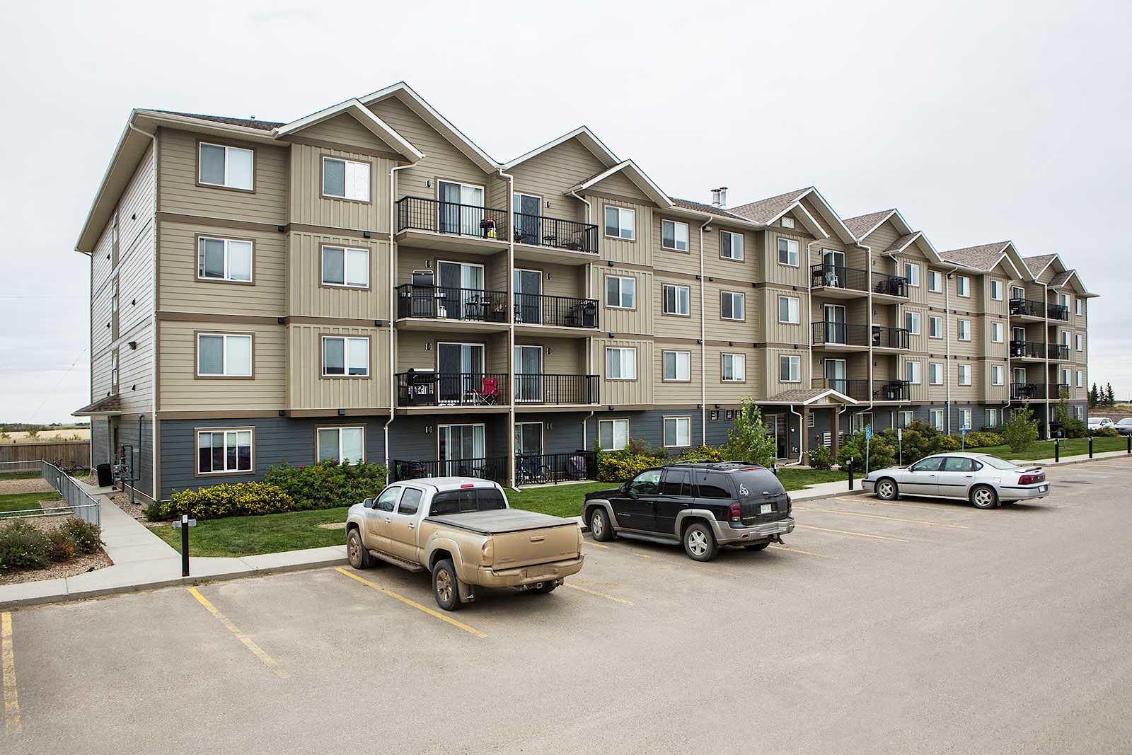 Lloydminster 2 bedrooms Apartment for rent. Property photo: 327474-1