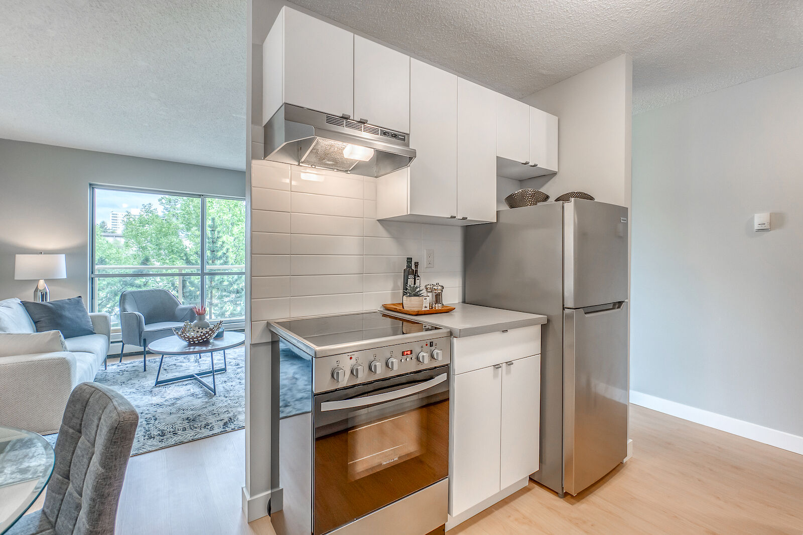 Calgary 2 bedrooms Apartment for rent. Property photo: 328918-1