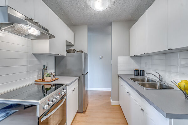 Calgary 2 bedrooms Apartment for rent. Property photo: 328918-2