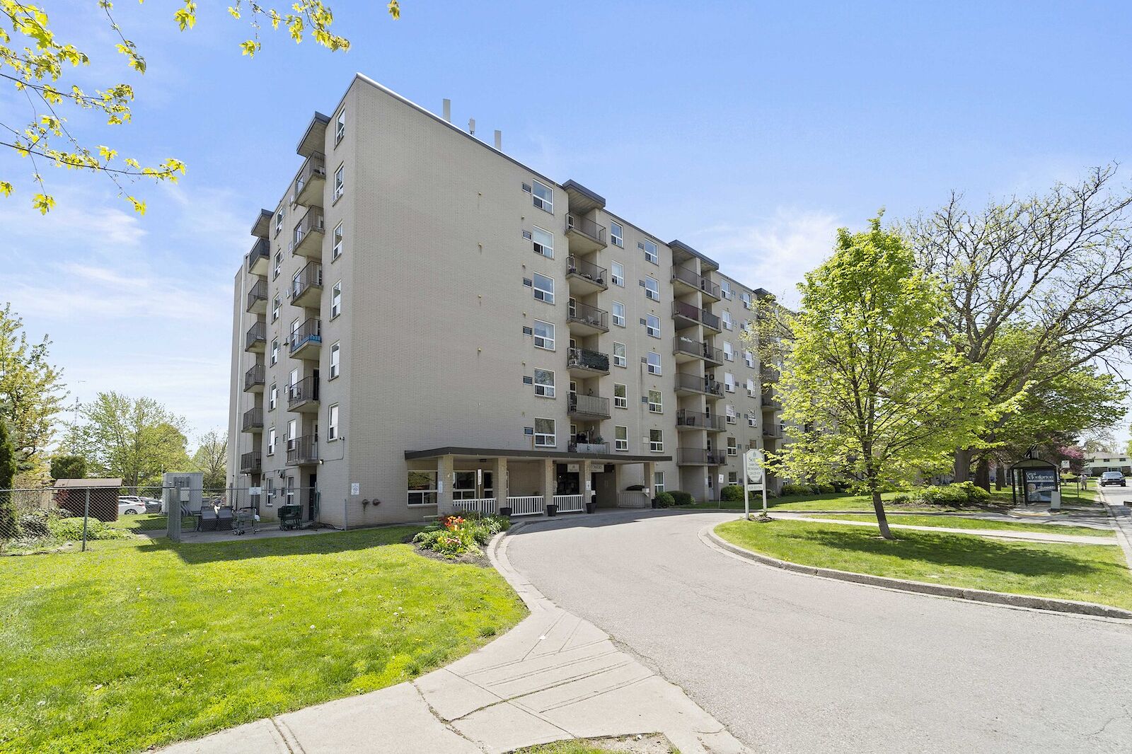 Chatham 2 bedrooms Apartment for rent. Property photo: 330982-1