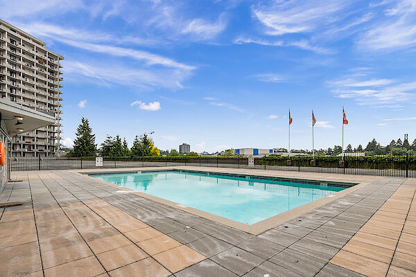 West Vancouver 2 bedrooms Apartment for rent. Property photo: 333611-2