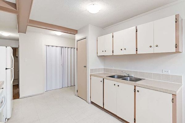Lethbridge bachelor bedrooms Apartment for rent. Property photo: 334106-3