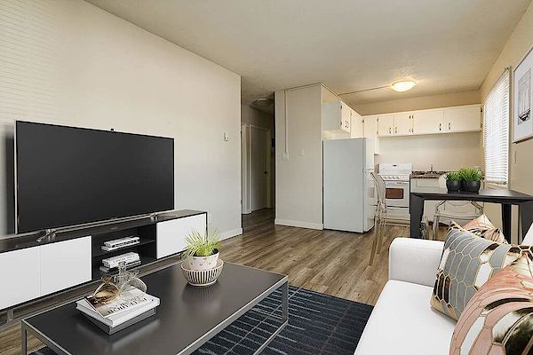 Edmonton 1 bedrooms Apartment for rent. Property photo: 334151-2