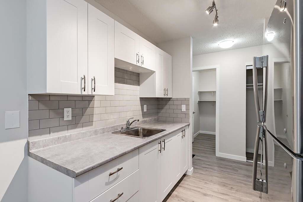 Medicine Hat 2 bedrooms Apartment for rent. Property photo: 334158-1