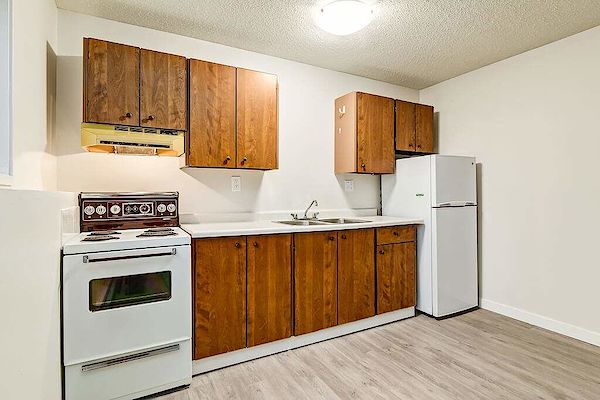 Lloydminster bachelor bedrooms Apartment for rent. Property photo: 334225-2