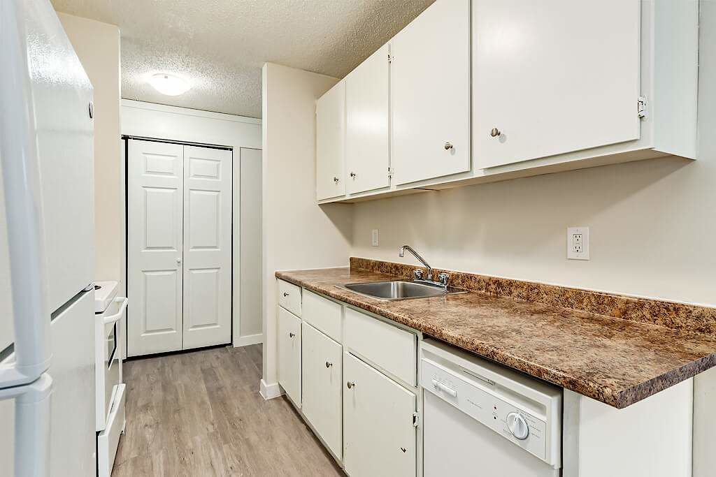 Lloydminster 1 bedrooms Apartment for rent. Property photo: 334242-1