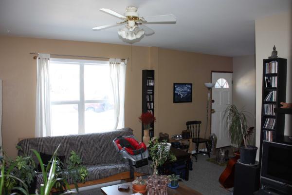 Calgary 2 bedrooms House for rent. Property photo: 33558-1
