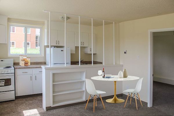 Saskatoon bachelor bedrooms Apartment for rent. Property photo: 335737-3