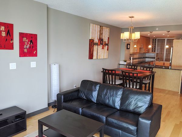 Calgary 1 bedroom Condo Unit for rent. Property photo: 337488-2