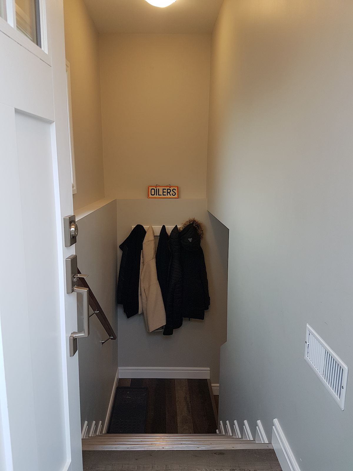 Edmonton 1 bedroom Basement for rent. Property photo: 339829-1