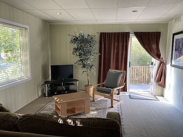 Sylvan Lake 2 bedrooms Main Floor for rent. Property photo: 340741-2