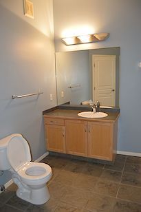 Edmonton 2 bedrooms Condo Unit for rent. Property photo: 341001-3
