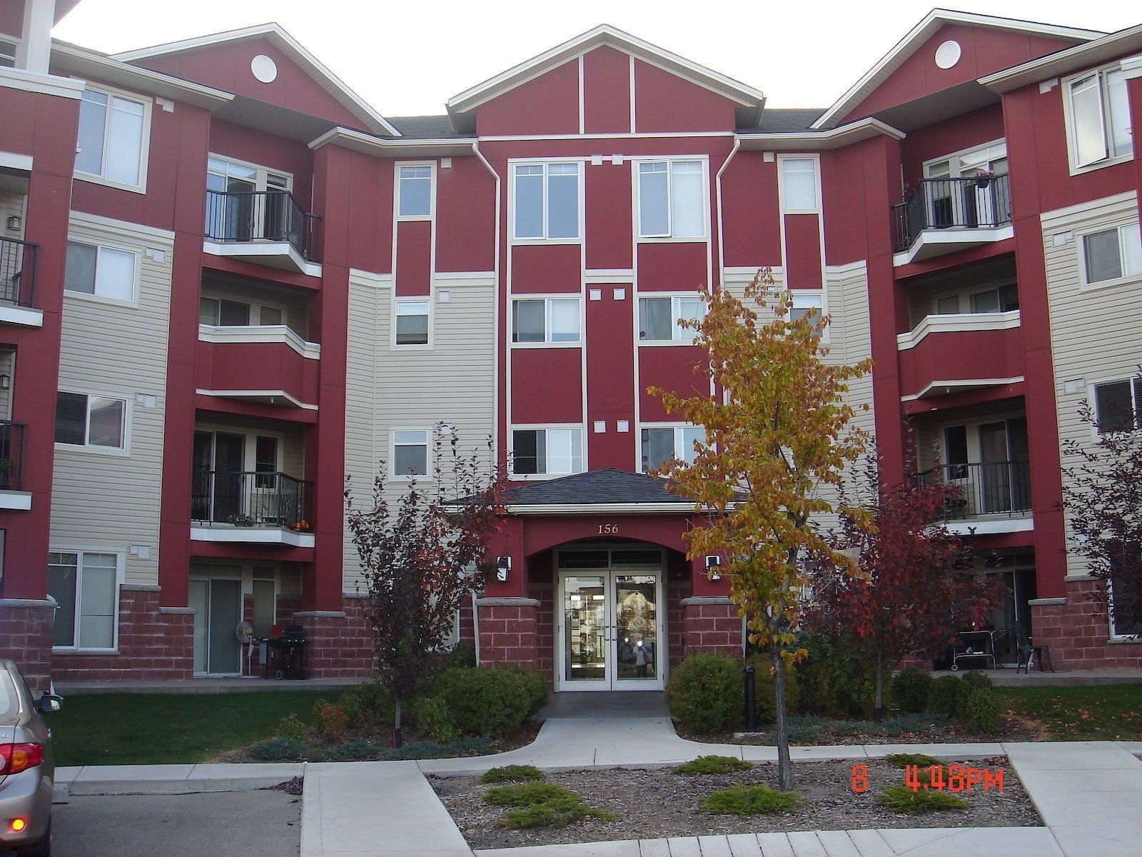 Calgary 2 bedrooms Condo Unit for rent. Property photo: 347763-1