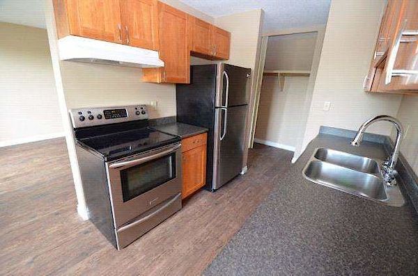 Edmonton 2 bedrooms Apartment for rent. Property photo: 350538-2