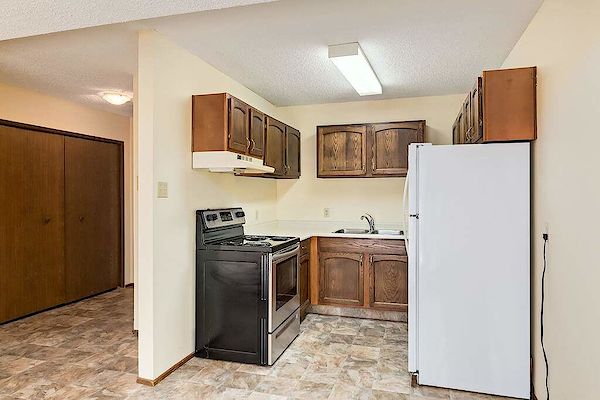 Medicine Hat 1 bedrooms Apartment for rent. Property photo: 352761-2