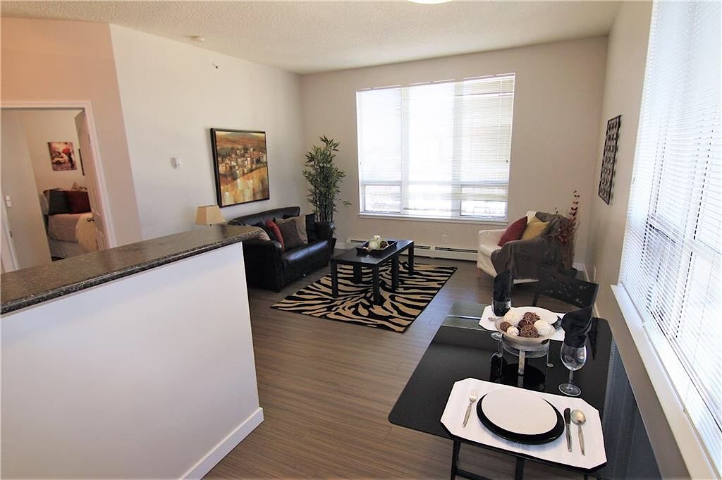 Calgary 2 bedrooms Condo Unit for rent. Property photo: 353536-1