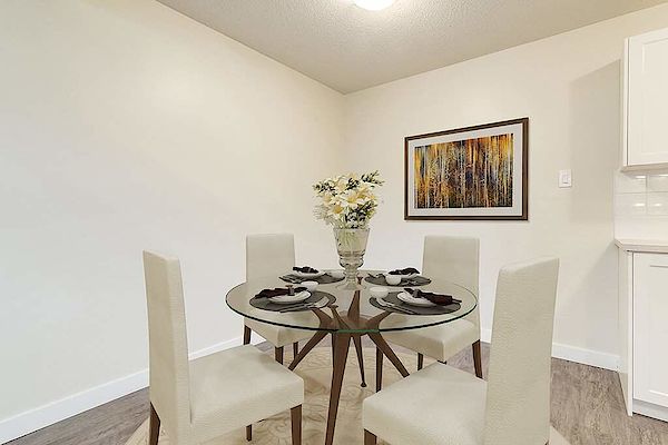 Camrose 2 bedrooms Apartment for rent. Property photo: 354688-3