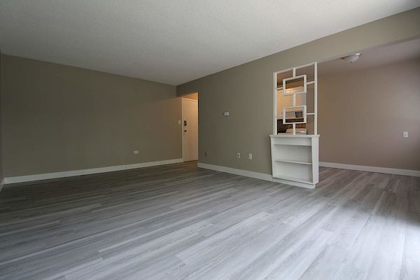Edmonton bachelor bedrooms Apartment for rent. Property photo: 355712-3