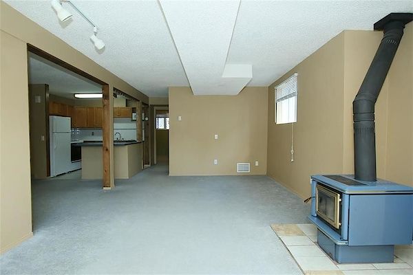 Cochrane 3 bedrooms Basement for rent. Property photo: 363974-3