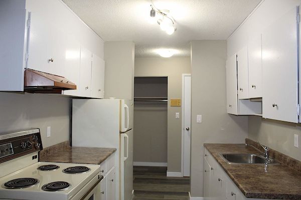 Saskatoon bachelor bedrooms Apartment for rent. Property photo: 367104-2