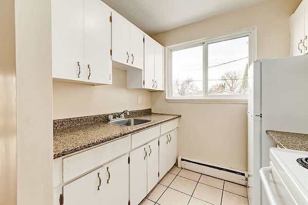 Edmonton 2 bedrooms Apartment for rent. Property photo: 370059-3