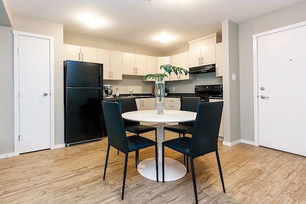 Comox 2 bedrooms Apartment for rent. Property photo: 377680-2