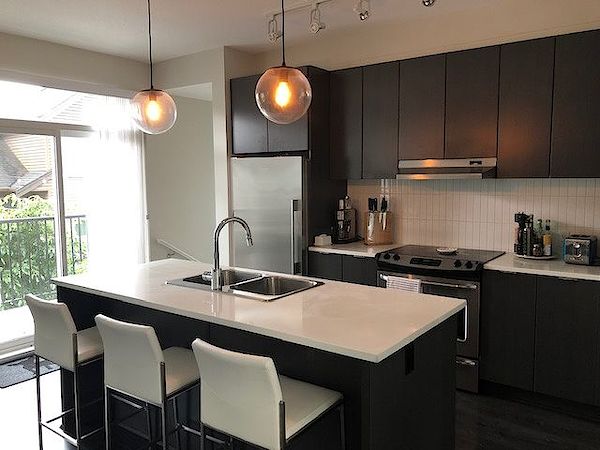 Langley 2 bedrooms Townhouse for rent. Property photo: 387033-2