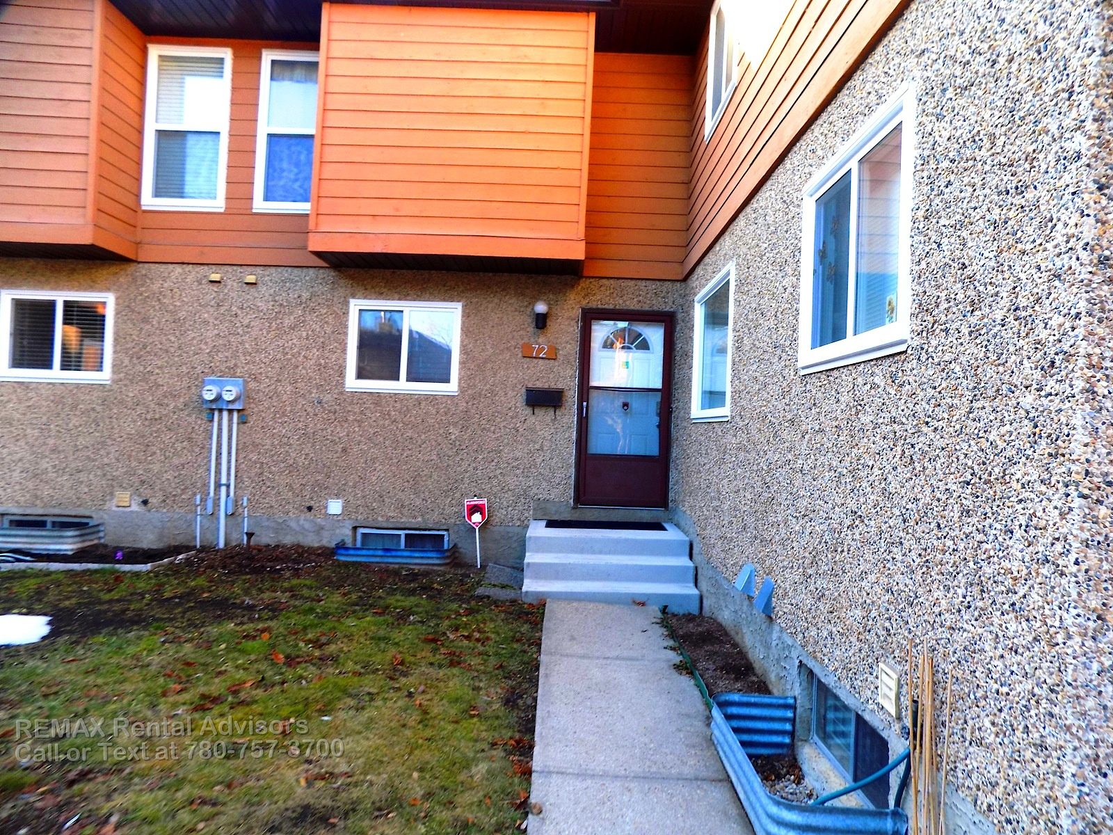 Edmonton 3 bedrooms Townhouse for rent. Property photo: 394330-1
