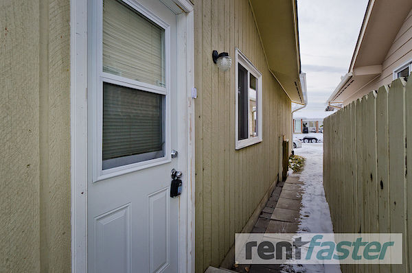 Calgary 2 bedrooms Basement for rent. Property photo: 395911-2