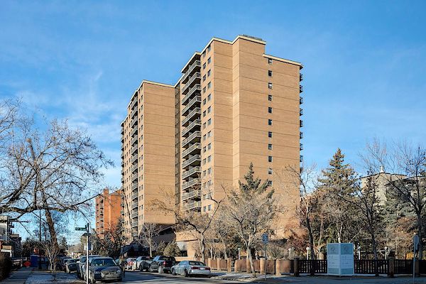 Calgary  bedrooms  for rent. Property photo: 39621-3