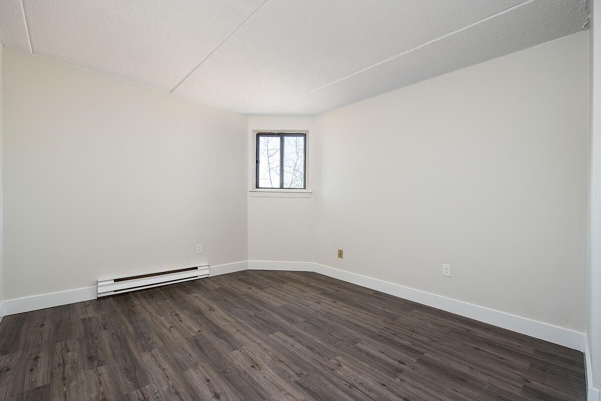 Oshawa 1 bedrooms Apartment for rent. Property photo: 397181-1