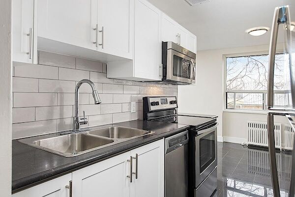 Toronto 2 bedrooms Apartment for rent. Property photo: 397185-2