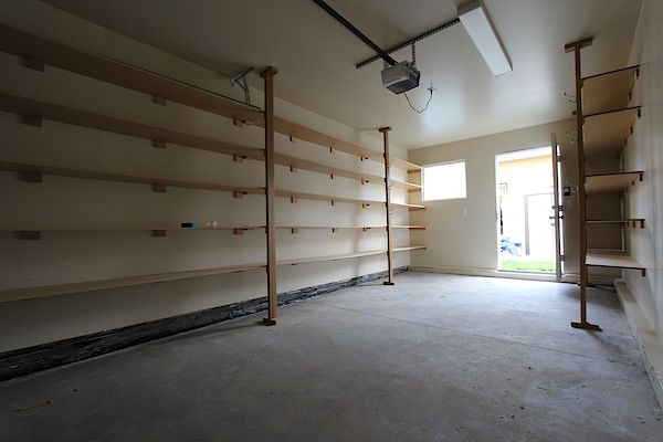 Calgary  bedrooms Storage for rent. Property photo: 398438-2