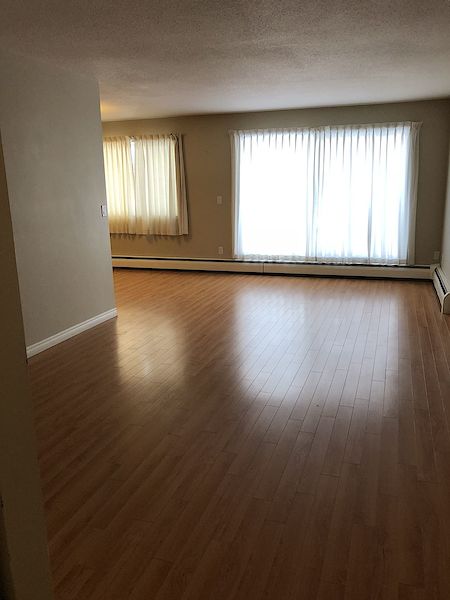 Red Deer 1 bedrooms Apartment for rent. Property photo: 401305-2