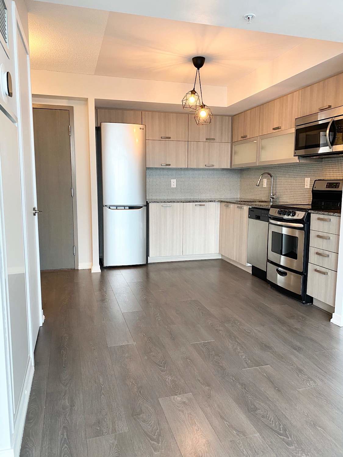 Toronto Apartment For Rent 2 Bed 2 Bath Id 401920